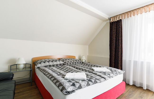 3 bedroom Apartment in Siófok with garden - Photo 9