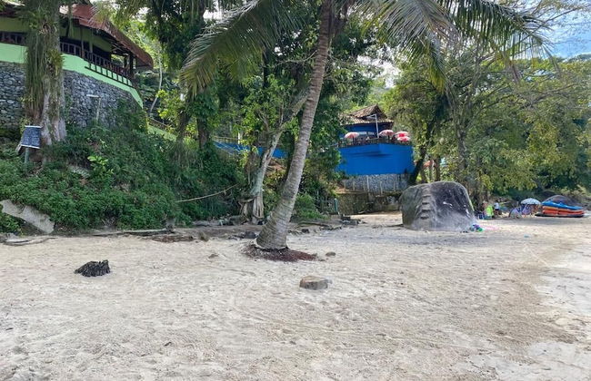 Suítes aconchegantes com piscina e praia - Foto 35