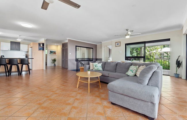 Dolce Vita Beachfront Holiday House - Photo 11