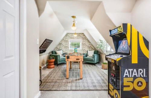 Hillside Cottaga- Private pond, hot tub, game room, by ONP - Foto 8