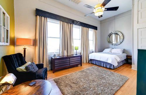 Historic Decatur Apt with City Square Views - Foto 16