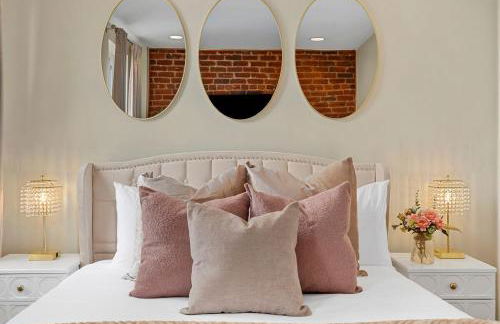 Luxury DC Rowhouse with Rooftop Firepit & Private Hot Tub- Near U Street & Logan Circle - Foto 29