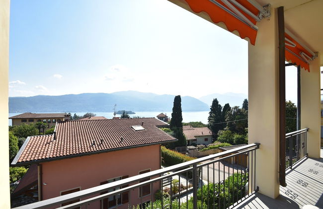 Apartment in a Prime Location on Lake Maggiore - Foto 1