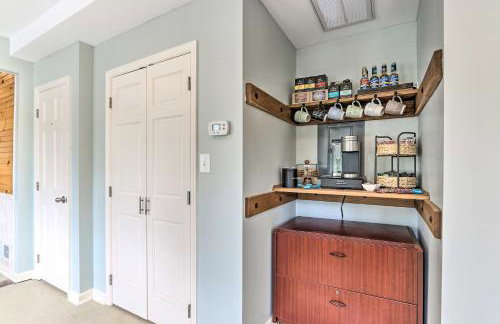 Charles Town Home with Private Pool and Hot Tub - Foto 14