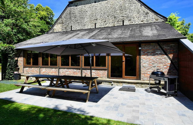 Magnificent Holiday Home in Baronville With Heated Pool & Billiards - Photo 39