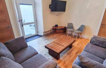 Bridge St 6 Bedroom House - Tranent - Foto 12