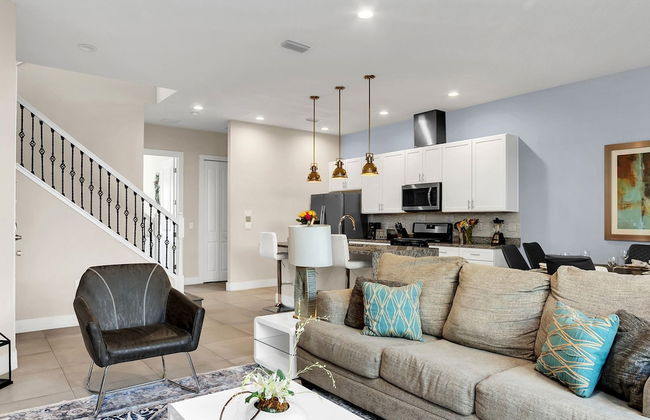 5 BR 6 BA Villa 5min Disneyworld Hot Tub BBQ - Foto 6