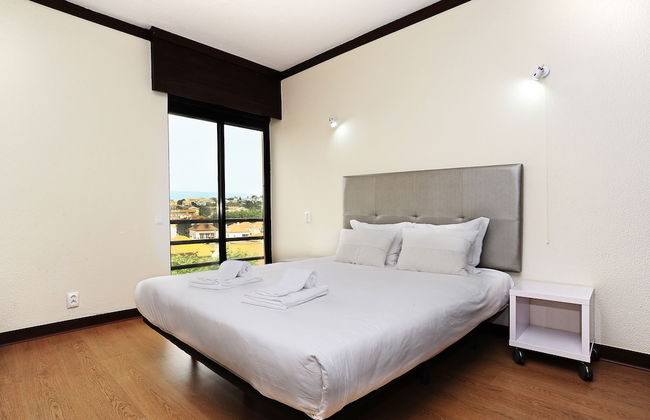 Ocean View Apartment - Photo 2