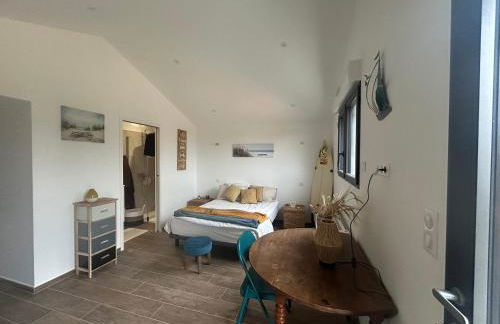 Charmante Maison Rénovée Proche Plage et Forêt avec Jardin - FR-1-652-57 - Foto 22