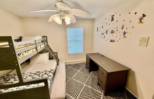 Luxury Village 4BR Pool Home near Disney Parks - Foto 24