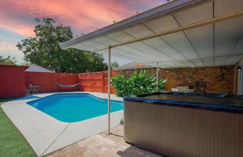 Cozy 5BR Pool House with Hot Tub Near The Lake - Foto 10