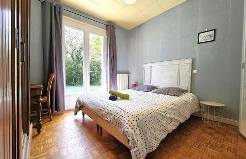 L'échappée du Canal - Piscine - Cheminée - Clim - Parking privé gratuit - 8 personnes - 3 chambres - Parc - Foto 22