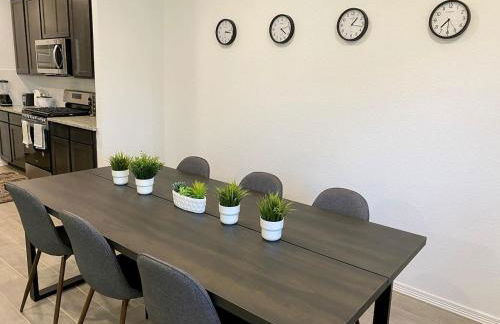 4-BR Cheerful Home Long Term Stay Equipped in Katy - Foto 30