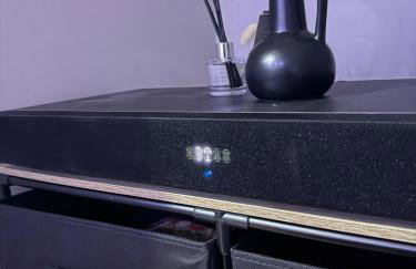 Luxury Modern Apartment, Sleeps 4 and Games Room - Photo 9