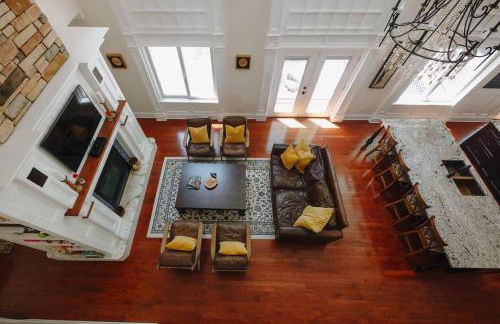 The Athena Hideaway - hottub, firepit, lake & racetrack - Foto 14