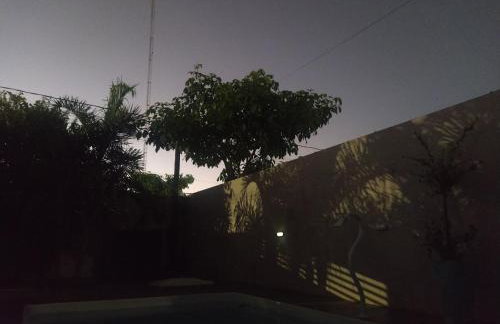 check-in autônomo em Piscina, Hidro, churrasqueira, casa dispondo até 3 quartos, 3 ar, 2b, tudo privativo - Reserva valor 6 hóspedes para abrir os 3 quartos com ar, 2 banheiros, sala, cozinha, garagem até 2 e pátio descontão por duração! - Foto 38