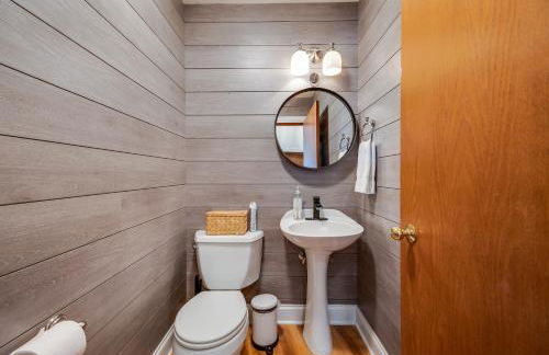 The Goat and Cherry - Dogs, Fire Pit & Hot Tub, Escape to Sister Bay! - Foto 48