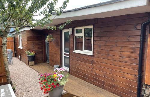 Charming Chalet - Sleep 3/4 & Free Parking - Foto 23