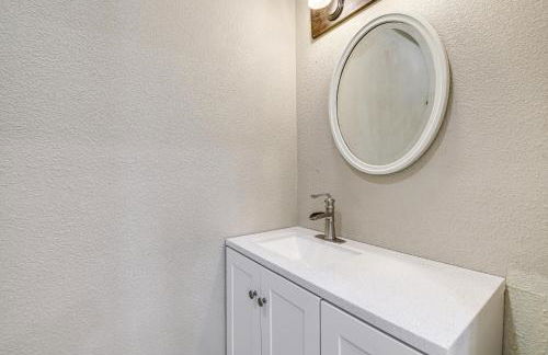 Cozy Cottage with Pool Btwn Knoxville and Pigeon Forge - Foto 10