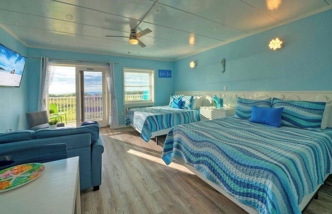 Oceanfront Condo w/ Private Balcony Pool + Tennis Bubbly Blew by Avantstay - Photo 123