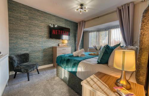 Stylish House - B'ham Airport and NEC, JLR Solihull, Business & Leisure Stays - Aspen House - Photo 12