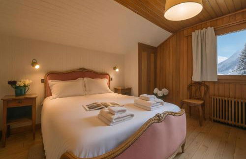 MontBlanc Alpine Ski & Sauna Retreat - Happy Rentals - Photo 7