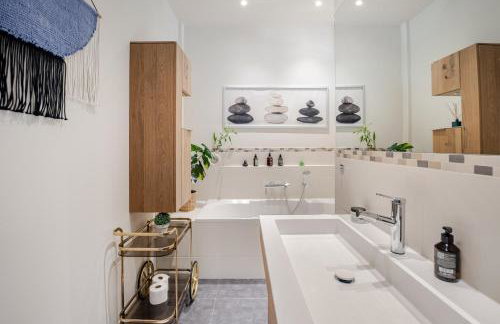 EDLER WOHNRAUM Design-Loft im Graphischen Viertel 2 Schlafzimmer mit Balkon, Miele-Kaffeevollautomat, Miele-Weinkühler, Klima, Lift, Tiefgarage & WLAN 266 Mbps - Foto 5