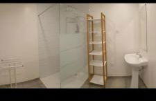 Grand Appartement, 2 ou 3 ou 4 pieces, tramway sur place, proche gare sncf St Augustin 5 min, aéroport à 7 min, plage ou Allianz riviera 10 min, palais nikaia 2 min , supermarché sur place, parking possible si disponible ou payant à 1000 metre - Foto 31