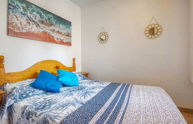 Apartment in Roses Near Platja del Eastrell - Photo 3