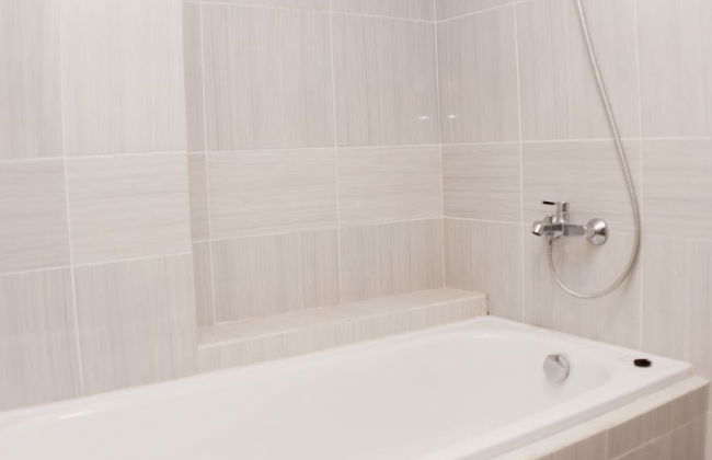 Minimalist And Cozy Studio At Vasanta Innopark Apartment - Photo 1