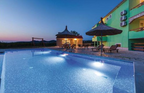 Cozy Home In Pakostane - Foto 8