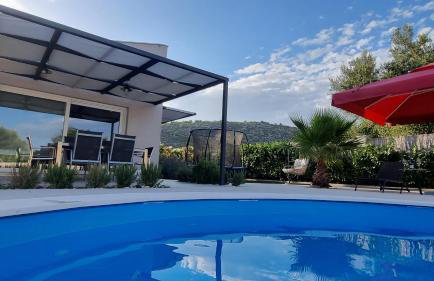 Villa Loni Trogir Marina with great pool and jacuzzi - 3 e-bike free - Foto 8