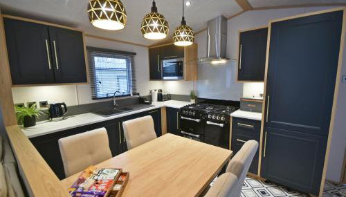 Pendle View Retreat - Holiday Park - Photo 4