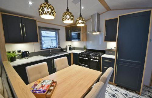 Pendle View Retreat - Holiday Park - Photo 4