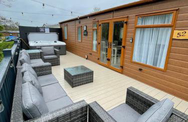 Boggy Creek - lodge with hot tub - Photo 38