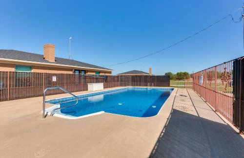 Ranch Getaway with Pool and Horse Stall Access! - Foto 26