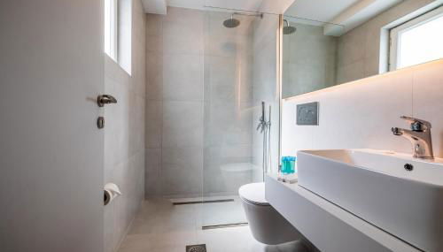 Sappho Studios - Photo 3