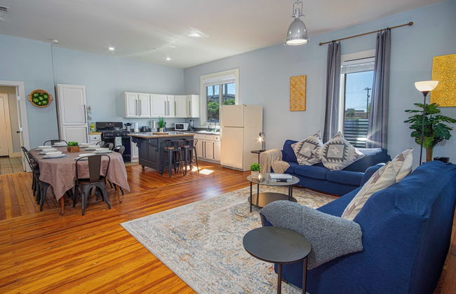 Stunning 3br/2ba Haven in Downtown's Heart - Foto 1