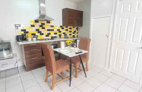 Lister Park Bradford Stylish 1bed Coach House - Quiet & Tranquil Cottage & Parking - Foto 19