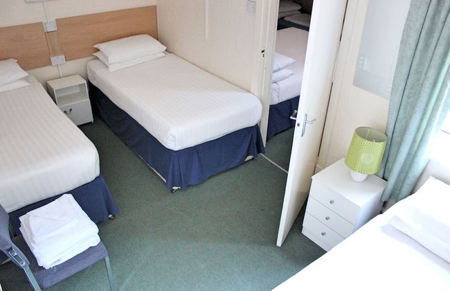 Sandpiper Holiday Apartments - Photo 9