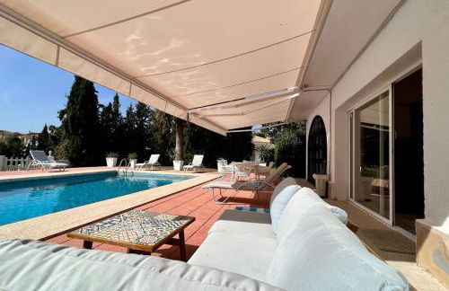 Beautiful Villa With Pool Scenic Views Sleeps 8 - Photo 11