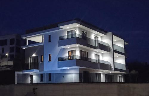 Villa Isabel - Luxury Apartments with Heated Pool & Sea View - Foto 79
