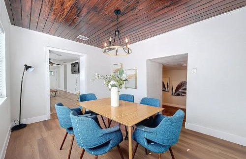 Newly Renovated | Minutes to Riverwalk & Beaches | Tampa Heights - Foto 5