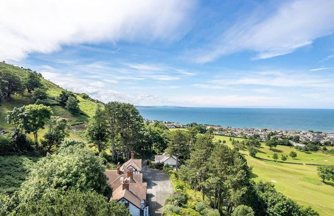 Delightful Holiday Home With sea Views and Hot Tub - Photo 50