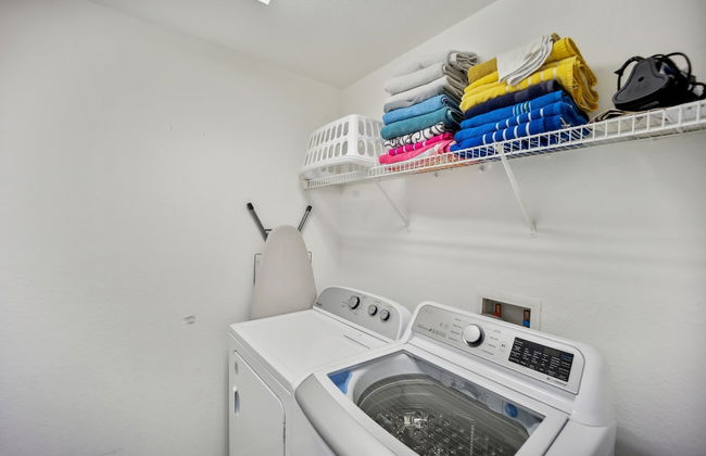 Elegant 5br Villa With Private Pool 5 Bedroom Home by RedAwning - Photo 32