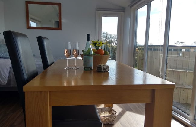 Cleeves Cabins, Ailsa Luxury Lodge With hot tub - Foto 5