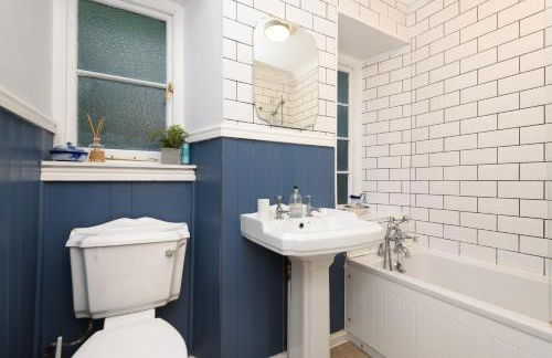 Superb House in Looe, in walking distance to Beach and Bars with Great Views - Foto 18