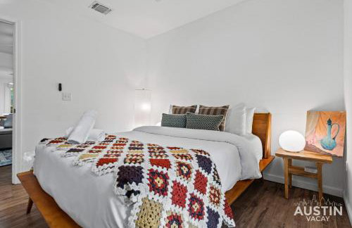 Walk to E. Austin Hotspots 2BR 1BA w Parking Dog-Friendly By Austin Vacay - Foto 20