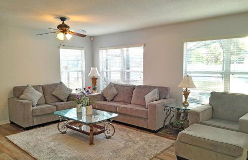 Private pool villa with game room close to theme parks! - Foto 9