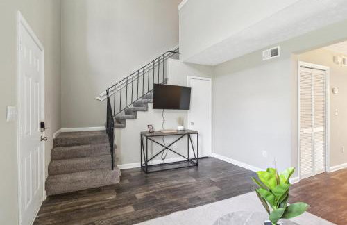 Spacious 1 Bed 15 Bath Towmhome I Ellenwood - Foto 9